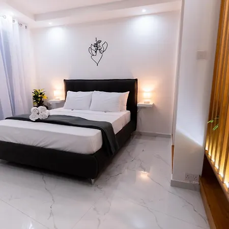 Apartment The Se7en10