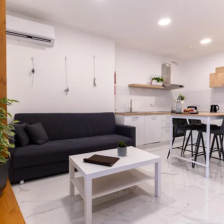 The Se7en10 San Ġiljan