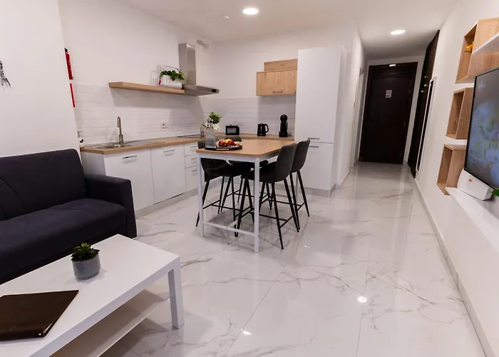 Stylish Place In St Julians San Ġiljan